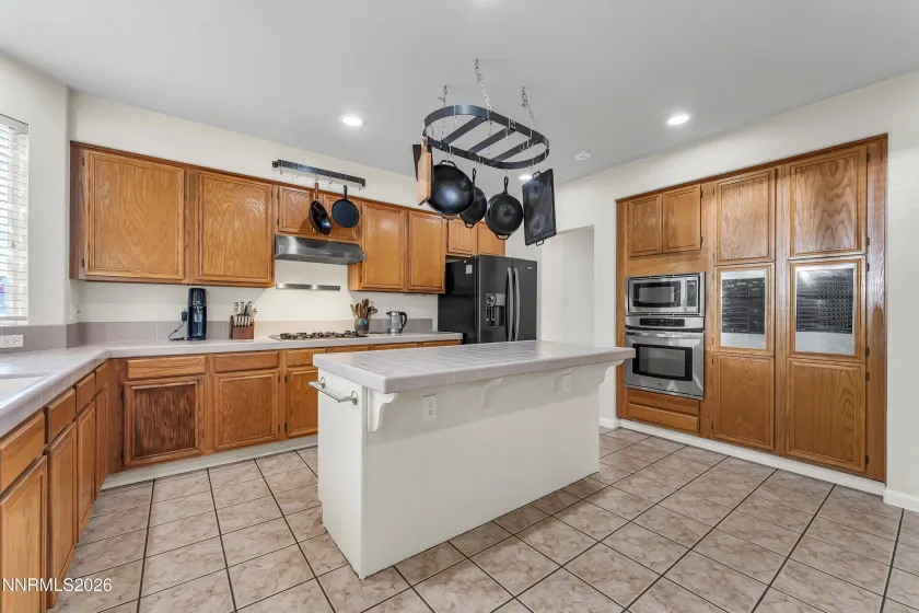 5058 Paseo, Sparks, Nevada 89436, 5 Bedrooms Bedrooms, ,3 BathroomsBathrooms,Residential,Residential,Paseo,0,260009774