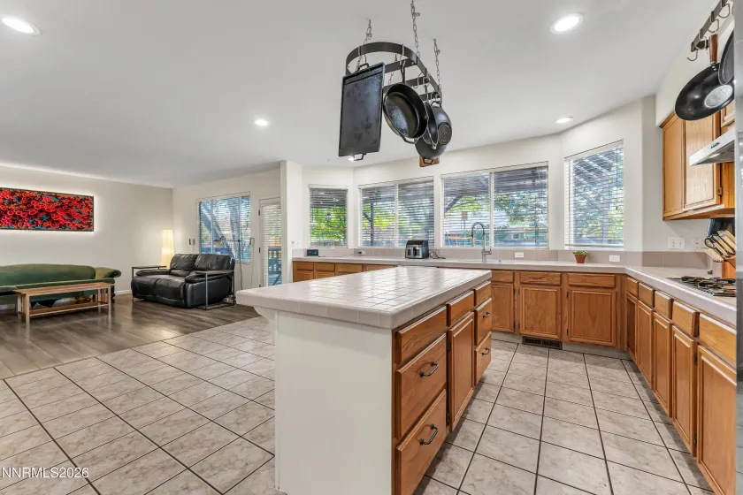 5058 Paseo, Sparks, Nevada 89436, 5 Bedrooms Bedrooms, ,3 BathroomsBathrooms,Residential,Residential,Paseo,0,260009774