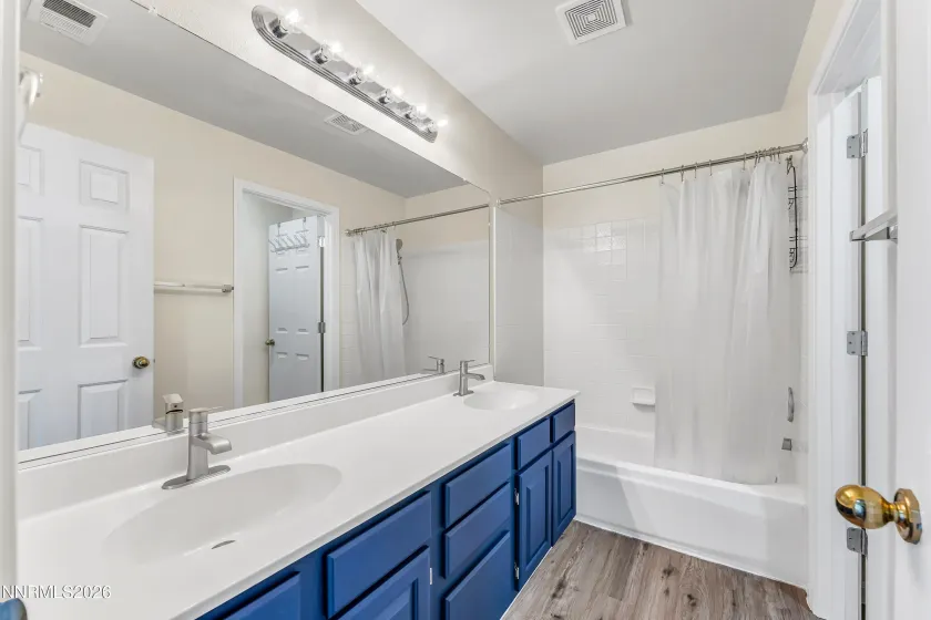 5058 Paseo, Sparks, Nevada 89436, 5 Bedrooms Bedrooms, ,3 BathroomsBathrooms,Residential,Residential,Paseo,0,260009774