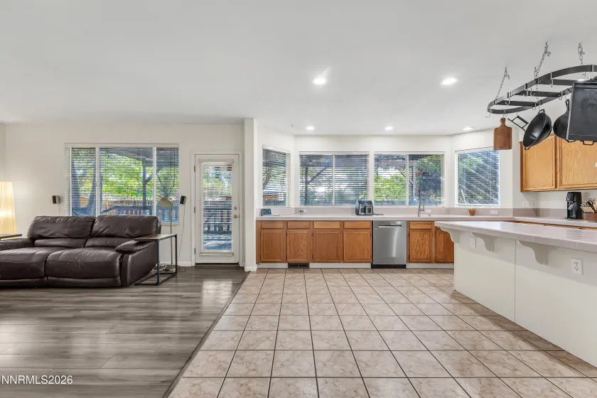 5058 Paseo, Sparks, Nevada 89436, 5 Bedrooms Bedrooms, ,3 BathroomsBathrooms,Residential,Residential,Paseo,0,260009774