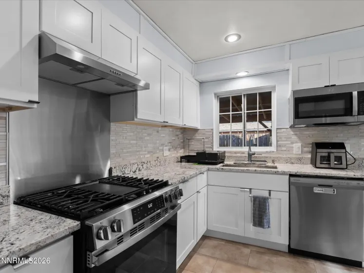 1330 Kirman, Reno, Nevada 89502, 4 Bedrooms Bedrooms, ,3 BathroomsBathrooms,Residential,Residential,Kirman,0,260009776