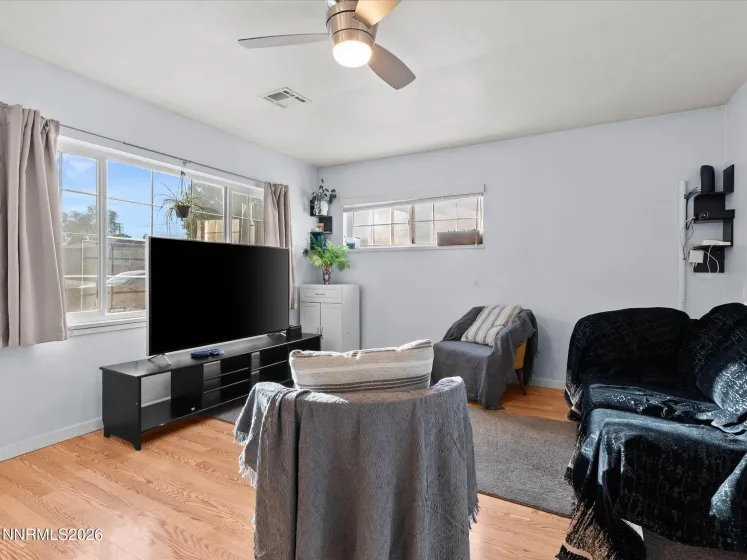 1330 Kirman, Reno, Nevada 89502, 4 Bedrooms Bedrooms, ,3 BathroomsBathrooms,Residential,Residential,Kirman,0,260009776