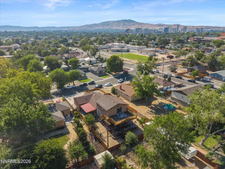 1330 Kirman, Reno, Nevada 89502, 4 Bedrooms Bedrooms, ,3 BathroomsBathrooms,Residential,Residential,Kirman,0,260009776