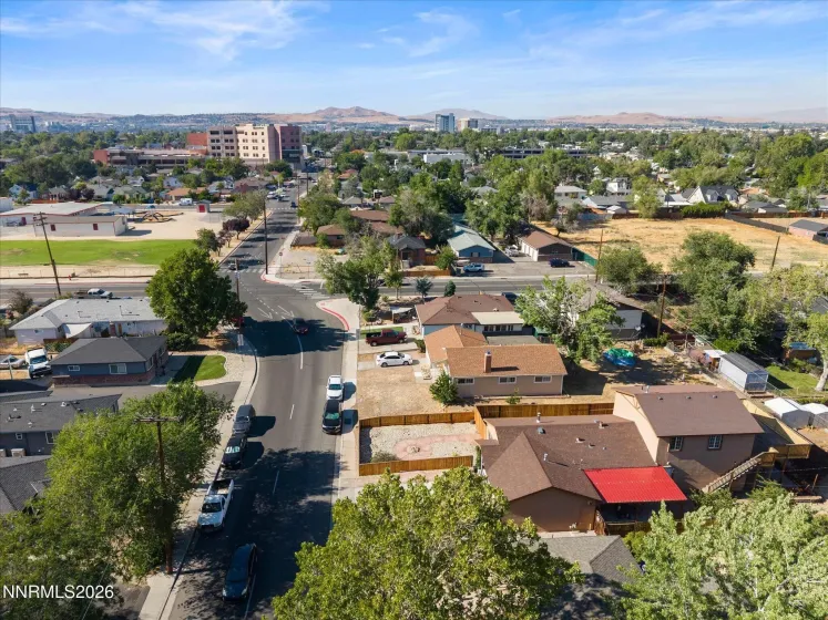 1330 Kirman, Reno, Nevada 89502, 4 Bedrooms Bedrooms, ,3 BathroomsBathrooms,Residential,Residential,Kirman,0,260009776