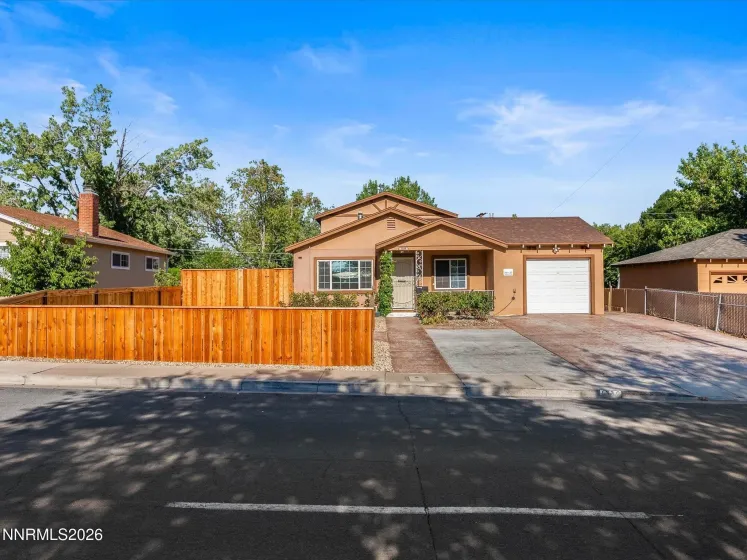 1330 Kirman, Reno, Nevada 89502, 4 Bedrooms Bedrooms, ,3 BathroomsBathrooms,Residential,Residential,Kirman,0,260009776