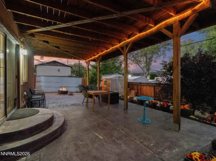1330 Kirman, Reno, Nevada 89502, 4 Bedrooms Bedrooms, ,3 BathroomsBathrooms,Residential,Residential,Kirman,0,260009776
