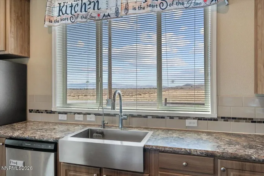 3913 Amber, Silver Springs, Nevada 89429, 4 Bedrooms Bedrooms, ,2 BathroomsBathrooms,Residential,Residential,Amber,0,260009778