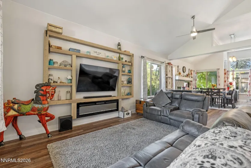 6391 Toronto, Sparks, Nevada 89436, 6 Bedrooms Bedrooms, ,4 BathroomsBathrooms,Residential,Residential,Toronto,0,260009779