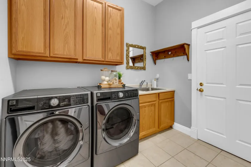 6970 Island Queen, Sparks, Nevada 89436, 3 Bedrooms Bedrooms, ,3 BathroomsBathrooms,Residential,Residential,Island Queen,0,260009784