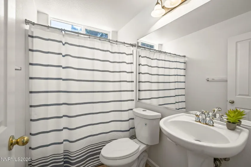 560 Muir Pass, Sparks, Nevada 89436, 4 Bedrooms Bedrooms, ,3 BathroomsBathrooms,Residential,Residential,Muir Pass,0,260009791