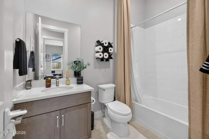 3249 Amaretto, Sparks, Nevada 89441, 4 Bedrooms Bedrooms, ,4 BathroomsBathrooms,Residential,Residential,Amaretto,0,260009792
