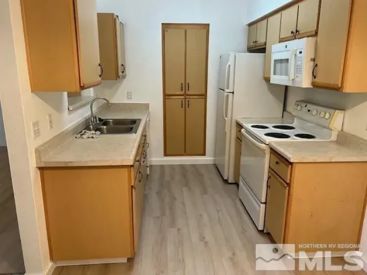 6850 Sharlands, Reno, Nevada 89523, 1 Bedroom Bedrooms, ,1 BathroomBathrooms,Residential,Residential,Sharlands,0,260009796