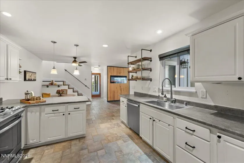 3955 Kings Row, Reno, Nevada 89503, 3 Bedrooms Bedrooms, ,3 BathroomsBathrooms,Residential,Residential,Kings Row,0,260009798