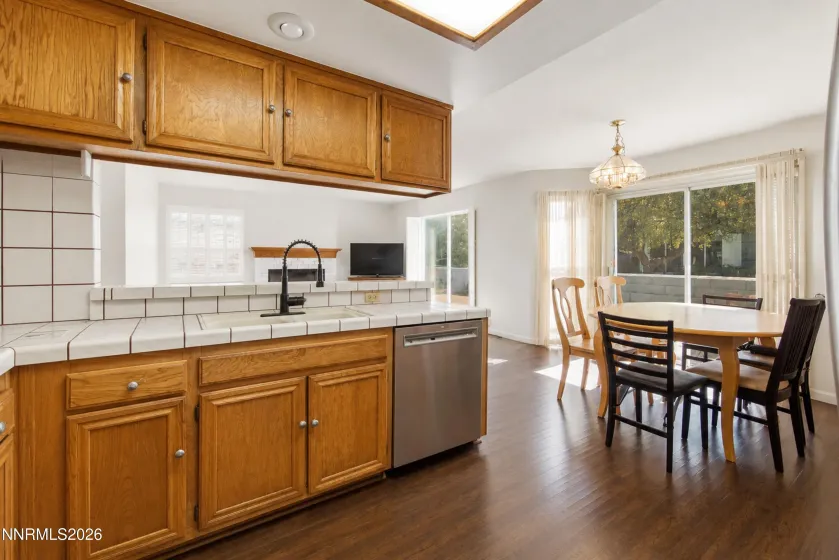 832 Blue Falls, Reno, Nevada 89511, 4 Bedrooms Bedrooms, ,3 BathroomsBathrooms,Residential,Residential,Blue Falls,0,260009799