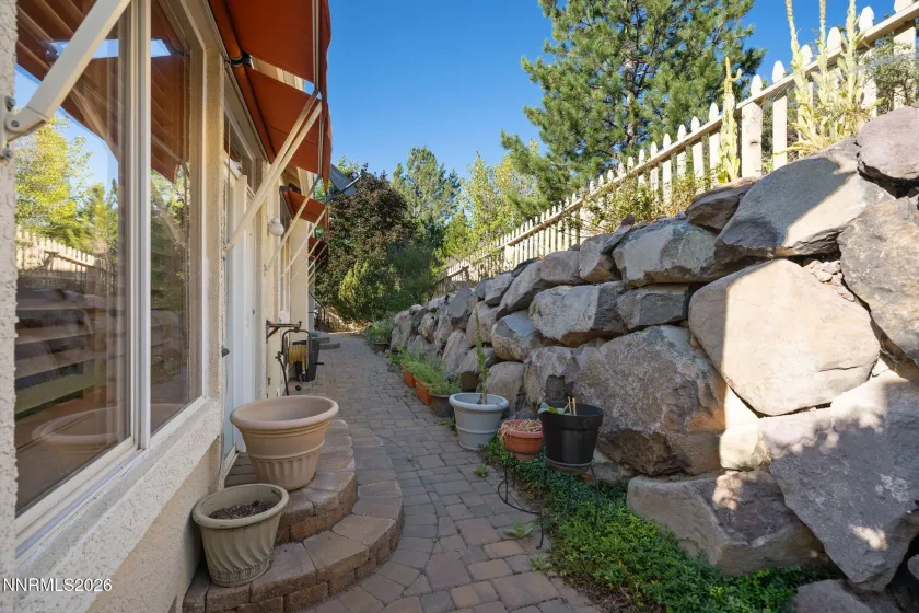 1840 Hunter Creek, Reno, Nevada 89519, 3 Bedrooms Bedrooms, ,2 BathroomsBathrooms,Residential,Residential,Hunter Creek,0,260005059