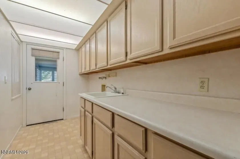 5630 Wedekind, Sparks, Nevada 89431, 3 Bedrooms Bedrooms, ,2 BathroomsBathrooms,Residential,Residential,Wedekind,0,260009813