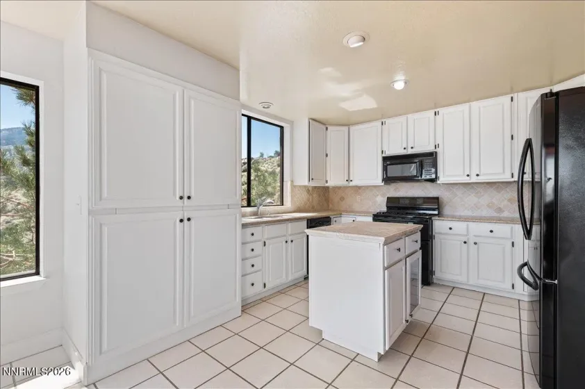 580 Duck Hill, Washoe Valley, Nevada 89704, 4 Bedrooms Bedrooms, ,4 BathroomsBathrooms,Residential,Residential,Duck Hill,0,260009824