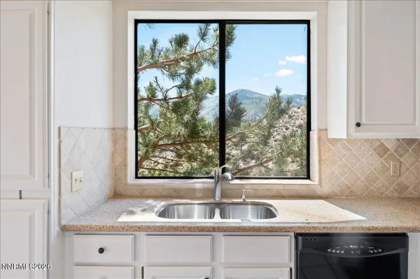 580 Duck Hill, Washoe Valley, Nevada 89704, 4 Bedrooms Bedrooms, ,4 BathroomsBathrooms,Residential,Residential,Duck Hill,0,260009824