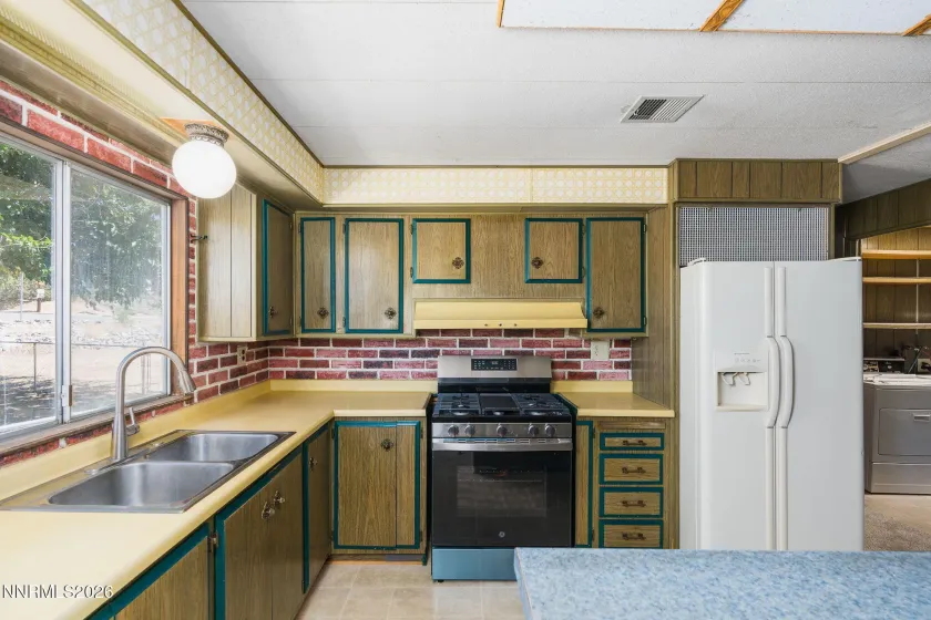 6197 Leon, Sun Valley, Nevada 89433, 2 Bedrooms Bedrooms, ,2 BathroomsBathrooms,Residential,Residential,Leon,0,260009794