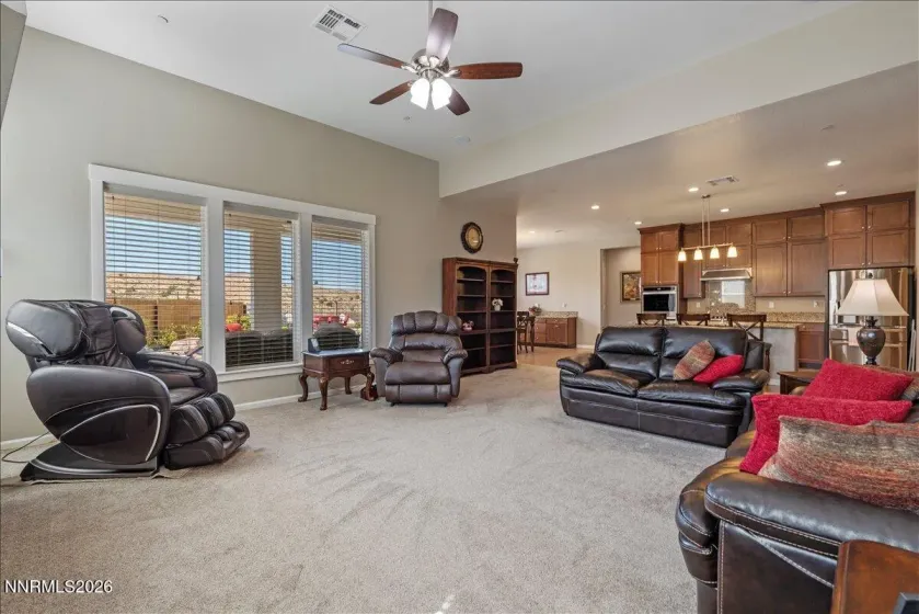 2249 Kinglet, Sparks, Nevada 89441, 3 Bedrooms Bedrooms, ,4 BathroomsBathrooms,Residential,Residential,Kinglet,0,260009815