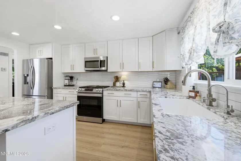 975 Joshua, Reno, Nevada 89509, 3 Bedrooms Bedrooms, ,2 BathroomsBathrooms,Residential,Residential,Joshua,0,260009836