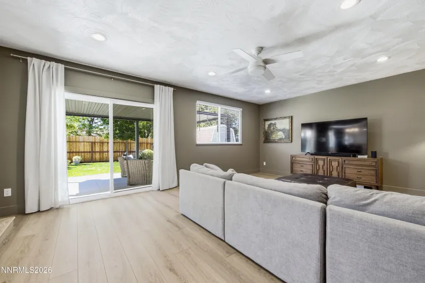 975 Joshua, Reno, Nevada 89509, 3 Bedrooms Bedrooms, ,2 BathroomsBathrooms,Residential,Residential,Joshua,0,260009836