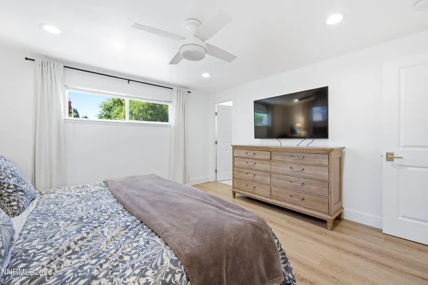 975 Joshua, Reno, Nevada 89509, 3 Bedrooms Bedrooms, ,2 BathroomsBathrooms,Residential,Residential,Joshua,0,260009836