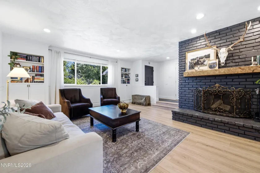 975 Joshua, Reno, Nevada 89509, 3 Bedrooms Bedrooms, ,2 BathroomsBathrooms,Residential,Residential,Joshua,0,260009836