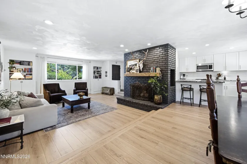 975 Joshua, Reno, Nevada 89509, 3 Bedrooms Bedrooms, ,2 BathroomsBathrooms,Residential,Residential,Joshua,0,260009836