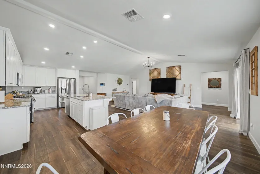 2035 Lanstar, Sparks, Nevada 89441, 5 Bedrooms Bedrooms, ,3 BathroomsBathrooms,Residential,Residential,Lanstar,0,260009839