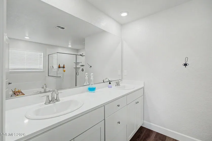 2035 Lanstar, Sparks, Nevada 89441, 5 Bedrooms Bedrooms, ,3 BathroomsBathrooms,Residential,Residential,Lanstar,0,260009839