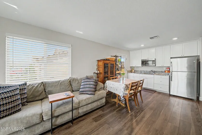 2035 Lanstar, Sparks, Nevada 89441, 5 Bedrooms Bedrooms, ,3 BathroomsBathrooms,Residential,Residential,Lanstar,0,260009839