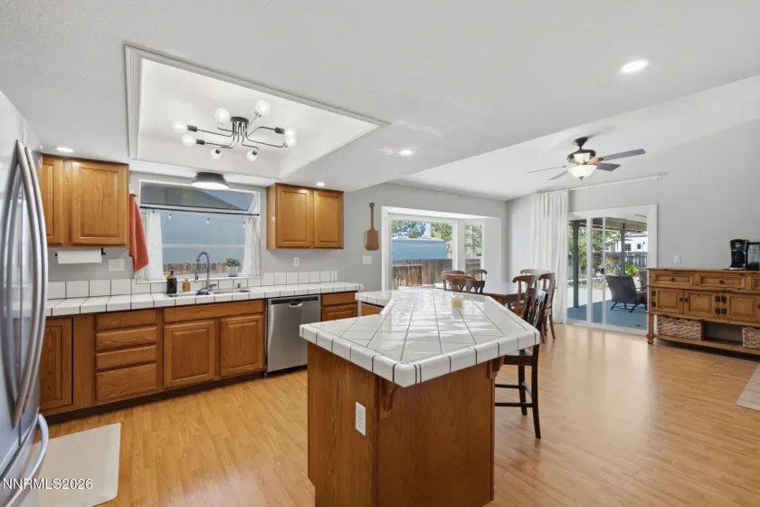 969 Red Falcon Way, Sparks, Nevada 89441, 3 Bedrooms Bedrooms, ,4 BathroomsBathrooms,Residential,Residential,Red Falcon Way,0,260009840