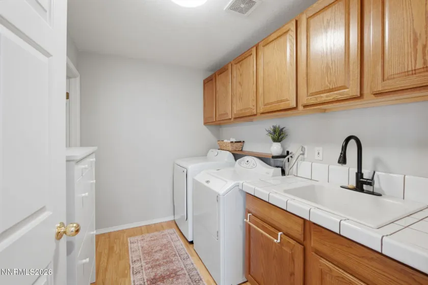 969 Red Falcon Way, Sparks, Nevada 89441, 3 Bedrooms Bedrooms, ,4 BathroomsBathrooms,Residential,Residential,Red Falcon Way,0,260009840