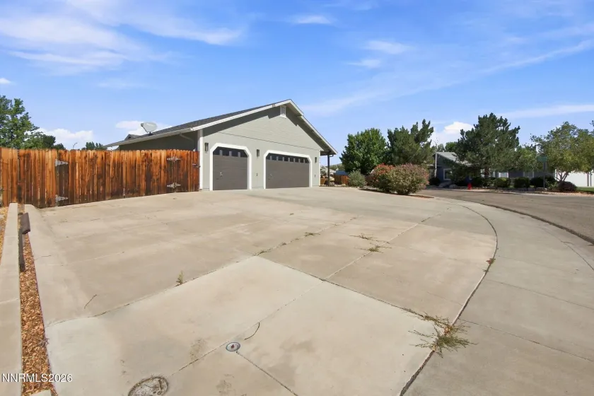 969 Red Falcon Way, Sparks, Nevada 89441, 3 Bedrooms Bedrooms, ,4 BathroomsBathrooms,Residential,Residential,Red Falcon Way,0,260009840