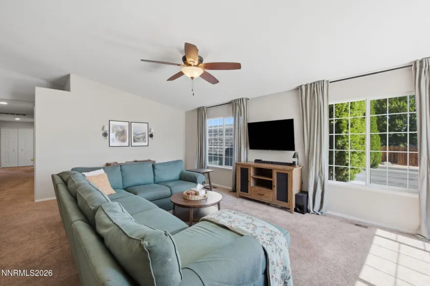 969 Red Falcon Way, Sparks, Nevada 89441, 3 Bedrooms Bedrooms, ,4 BathroomsBathrooms,Residential,Residential,Red Falcon Way,0,260009840