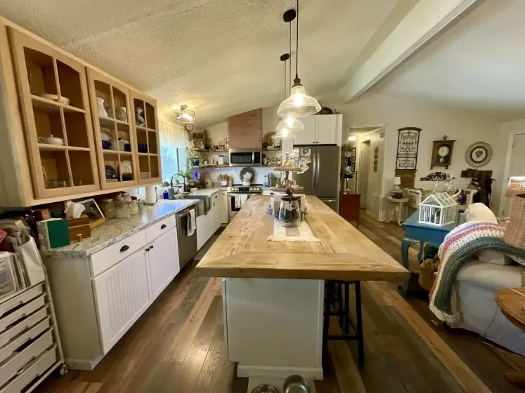 114 Lucky Lane, Reno, Nevada 89502, 3 Bedrooms Bedrooms, 12 Rooms Rooms,2 BathroomsBathrooms,Manufactured,Residential,Lucky,0,260009847