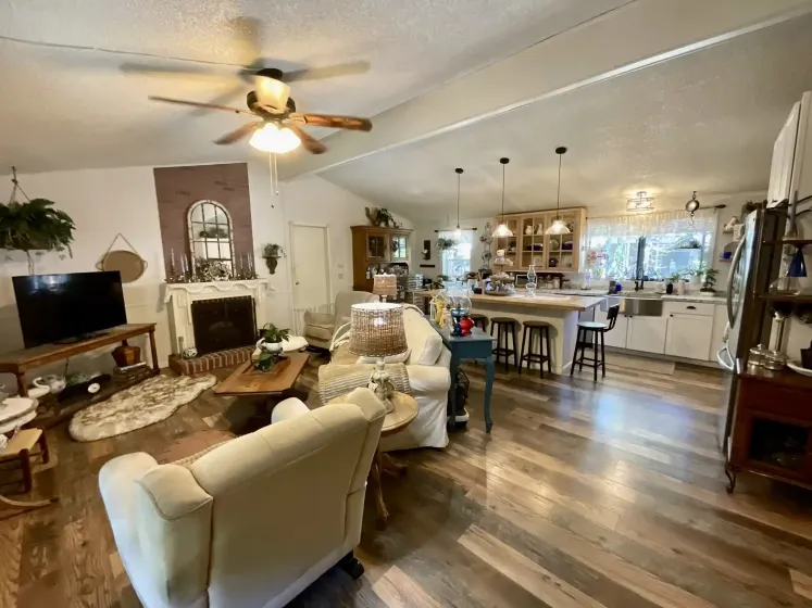 114 Lucky Lane, Reno, Nevada 89502, 3 Bedrooms Bedrooms, 12 Rooms Rooms,2 BathroomsBathrooms,Manufactured,Residential,Lucky,0,260009847