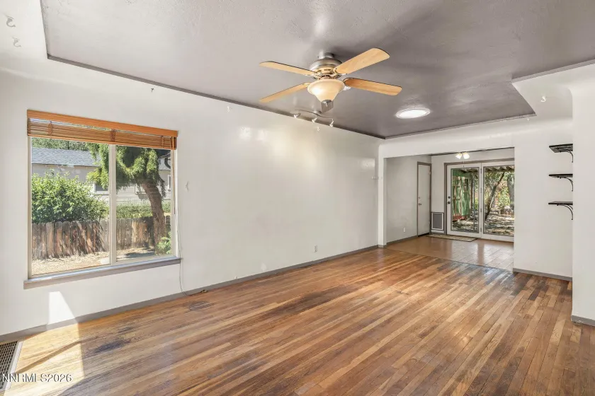 625 Grand Canyon, Reno, Nevada 89502, 3 Bedrooms Bedrooms, ,2 BathroomsBathrooms,Residential,Residential,Grand Canyon,0,260009852
