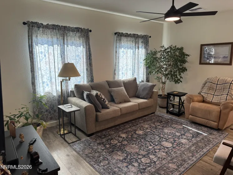 818 Karry, Fallon, Nevada 89406, 3 Bedrooms Bedrooms, ,2 BathroomsBathrooms,Residential,Residential,Karry,0,260009858