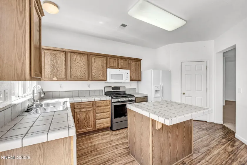 307 Torrey Pines, Dayton, Nevada 89403, 4 Bedrooms Bedrooms, ,2 BathroomsBathrooms,Residential,Residential,Torrey Pines,0,260009859