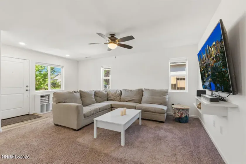 643 Osino, Reno, Nevada 89506, 4 Bedrooms Bedrooms, ,2 BathroomsBathrooms,Residential,Residential,Osino,0,260009866