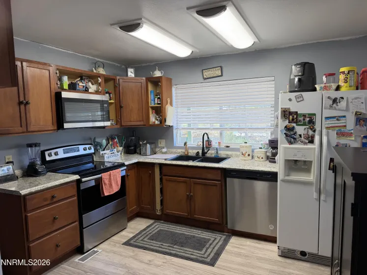 3406 Black Mountain, Tonopah, Nevada 89049, 2 Bedrooms Bedrooms, ,2 BathroomsBathrooms,Residential,Residential,Black Mountain,0,260009871