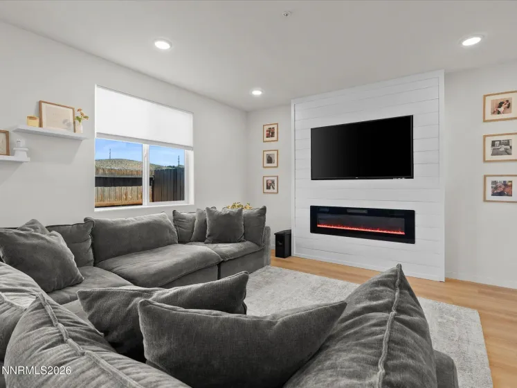 4692 Falcon Rock, Sun Valley, Nevada 89433, 3 Bedrooms Bedrooms, ,3 BathroomsBathrooms,Residential,Residential,Falcon Rock,0,260009874