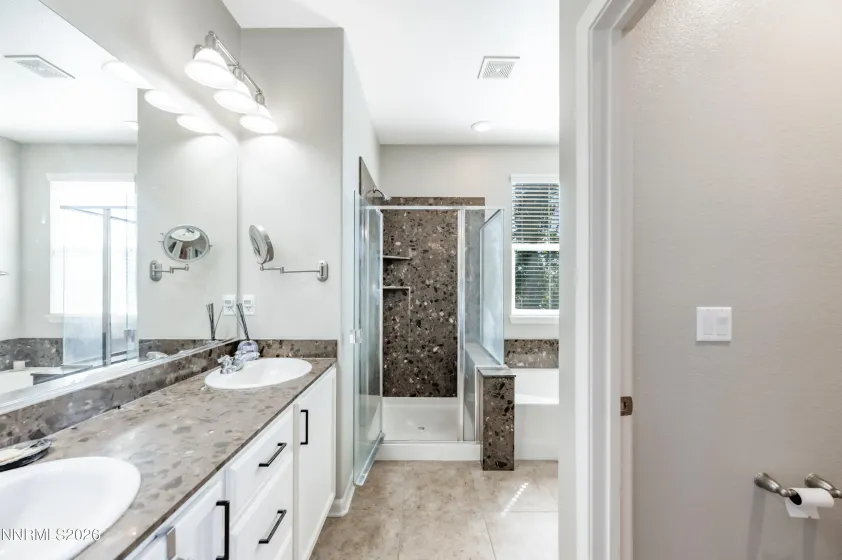 1033 Crown View, Reno, Nevada 89523, 3 Bedrooms Bedrooms, ,3 BathroomsBathrooms,Residential,Residential,Crown View,0,260009877