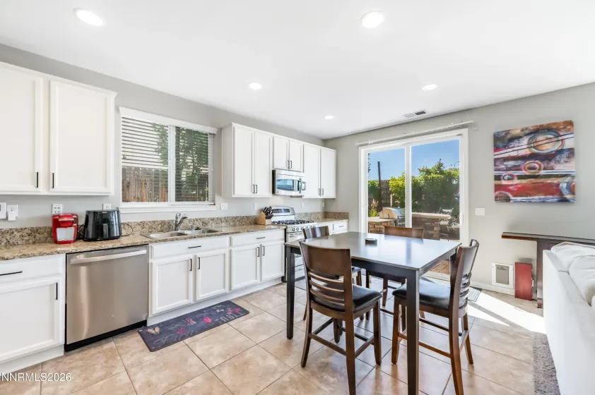 1033 Crown View, Reno, Nevada 89523, 3 Bedrooms Bedrooms, ,3 BathroomsBathrooms,Residential,Residential,Crown View,0,260009877