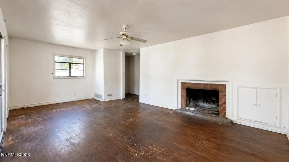 710 University, Reno, Nevada 89503, 4 Bedrooms Bedrooms, ,2 BathroomsBathrooms,Residential,Residential,University,0,260009886