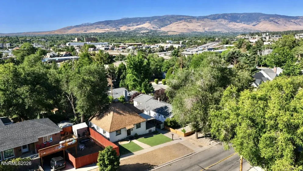 710 University, Reno, Nevada 89503, 4 Bedrooms Bedrooms, ,2 BathroomsBathrooms,Residential,Residential,University,0,260009886