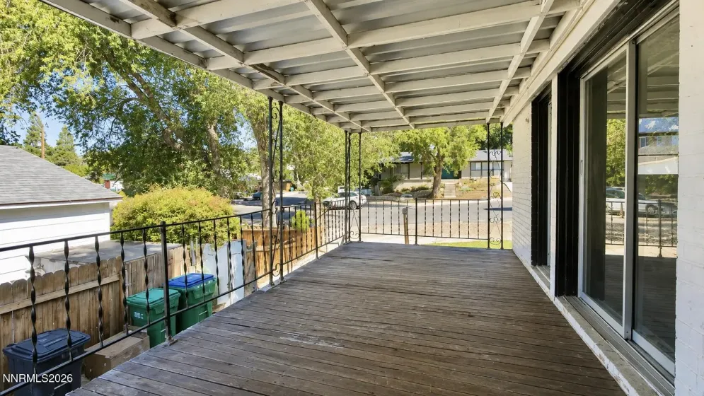 710 University, Reno, Nevada 89503, 4 Bedrooms Bedrooms, ,2 BathroomsBathrooms,Residential,Residential,University,0,260009886
