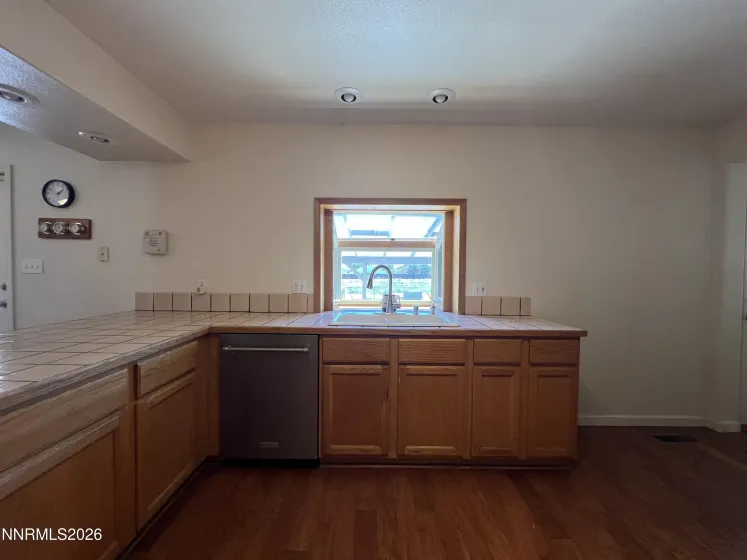 1055 Shadow, Fernley, Nevada 89408, 3 Bedrooms Bedrooms, ,2 BathroomsBathrooms,Residential,Residential,Shadow,0,260009888